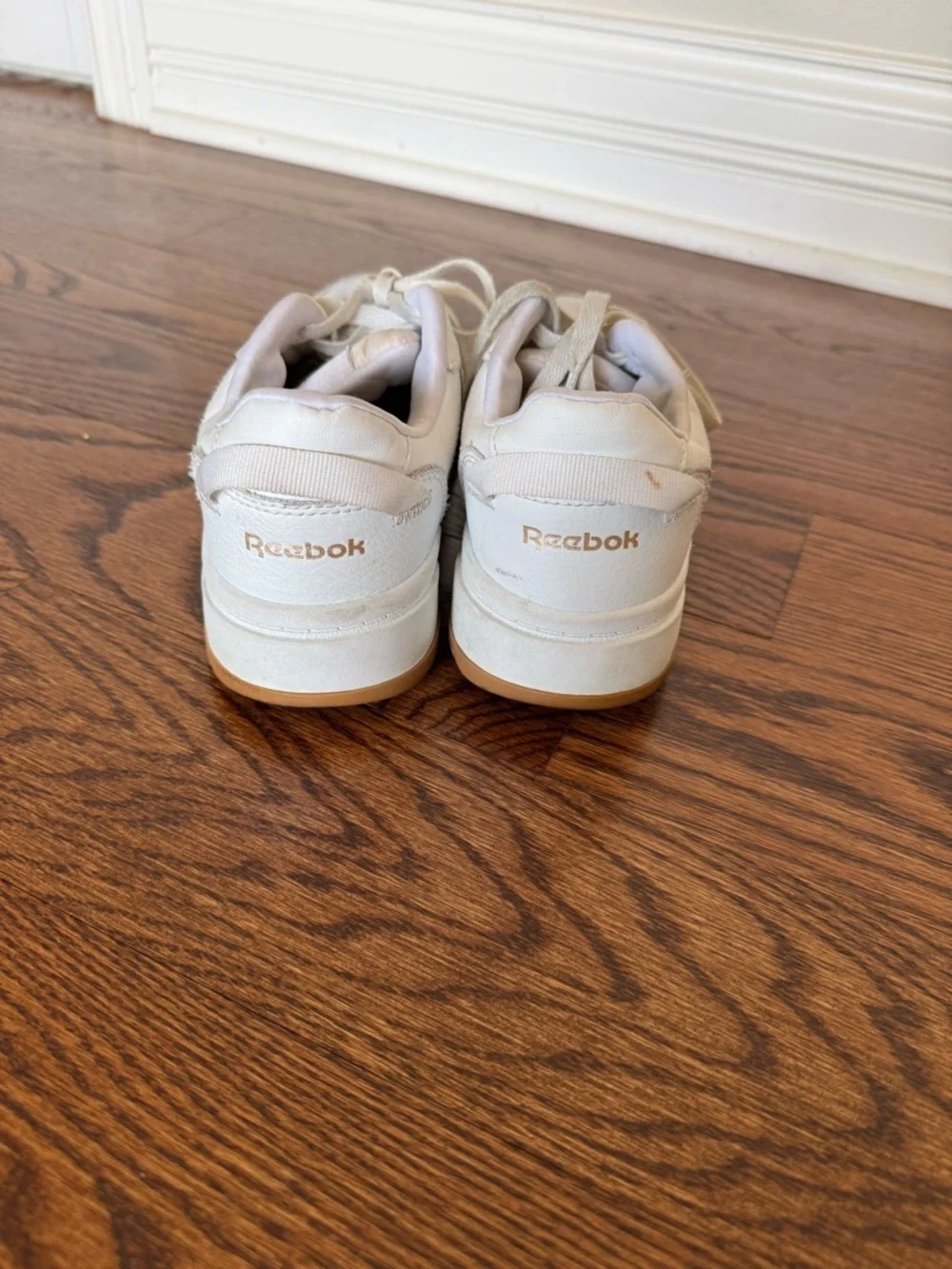 Reebok Womens White Sneakers with Gum Sole - Picture 3 of 5